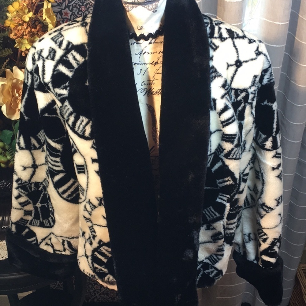 Plush soft open front rolled cuff coat - Picture 4 of 10